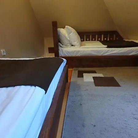 Tara מלון קאלודיירסקה בארה